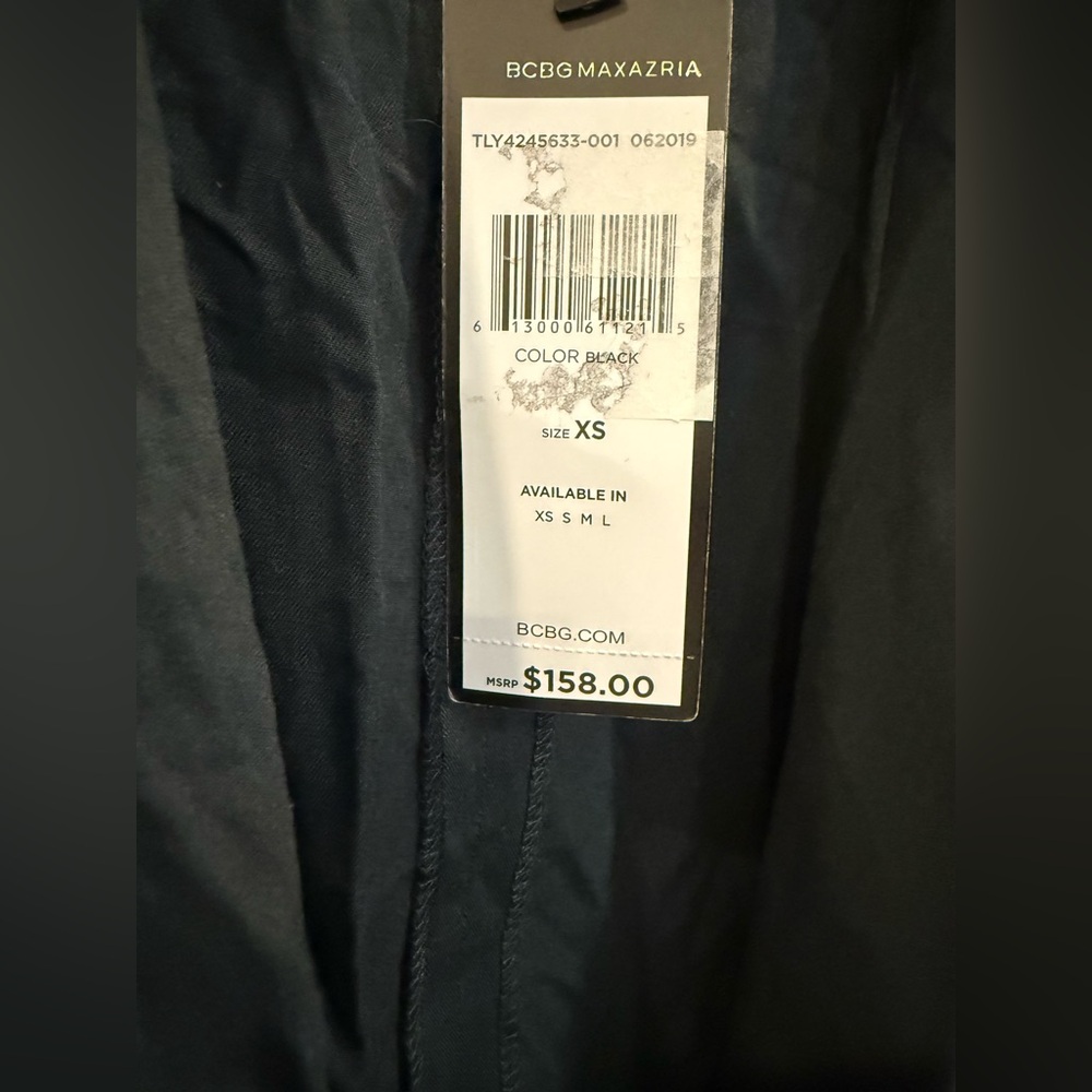 BCBGMaxAzria Black sleeveless draped vest - Picture 9 of 11